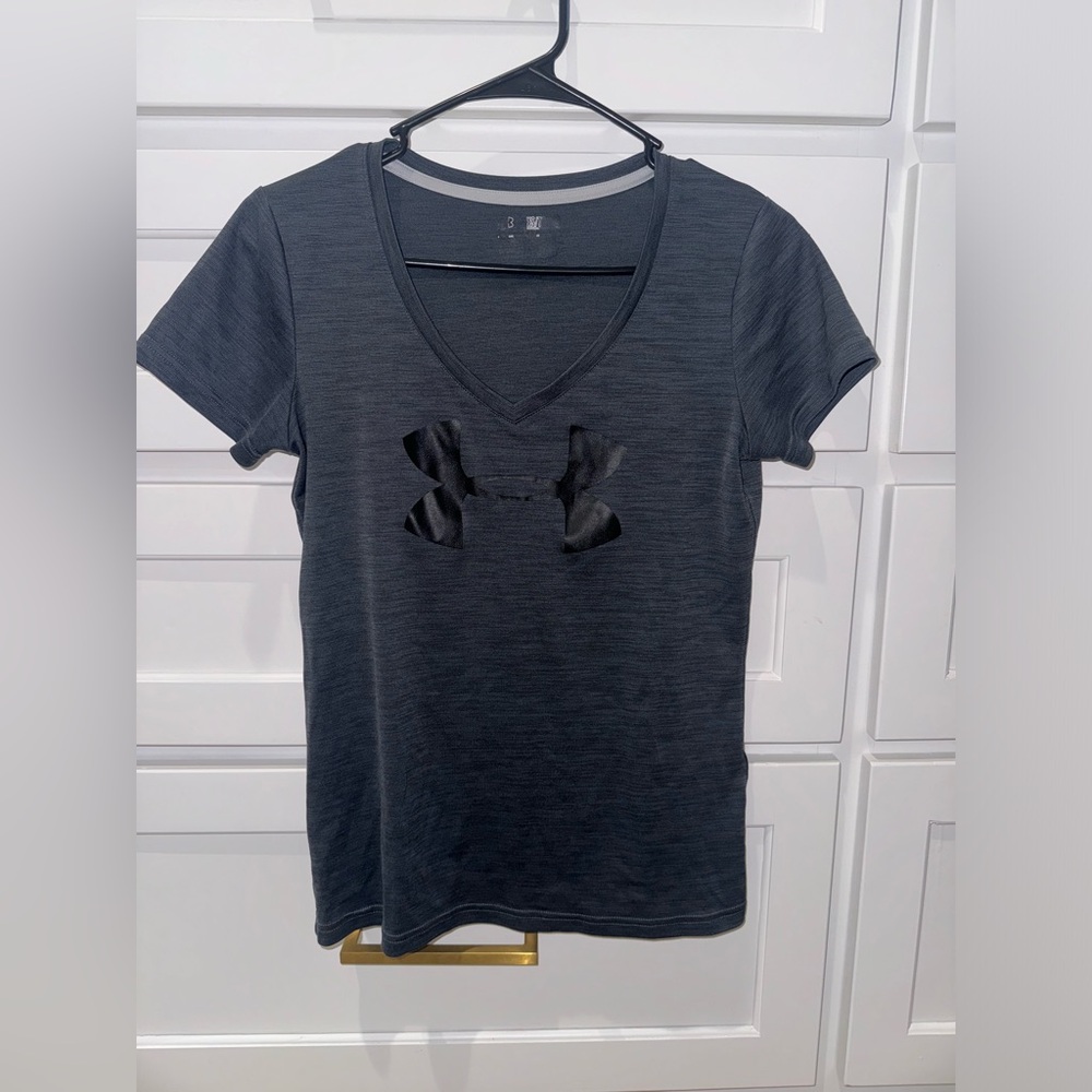 UA heat gear shirt size XSmall